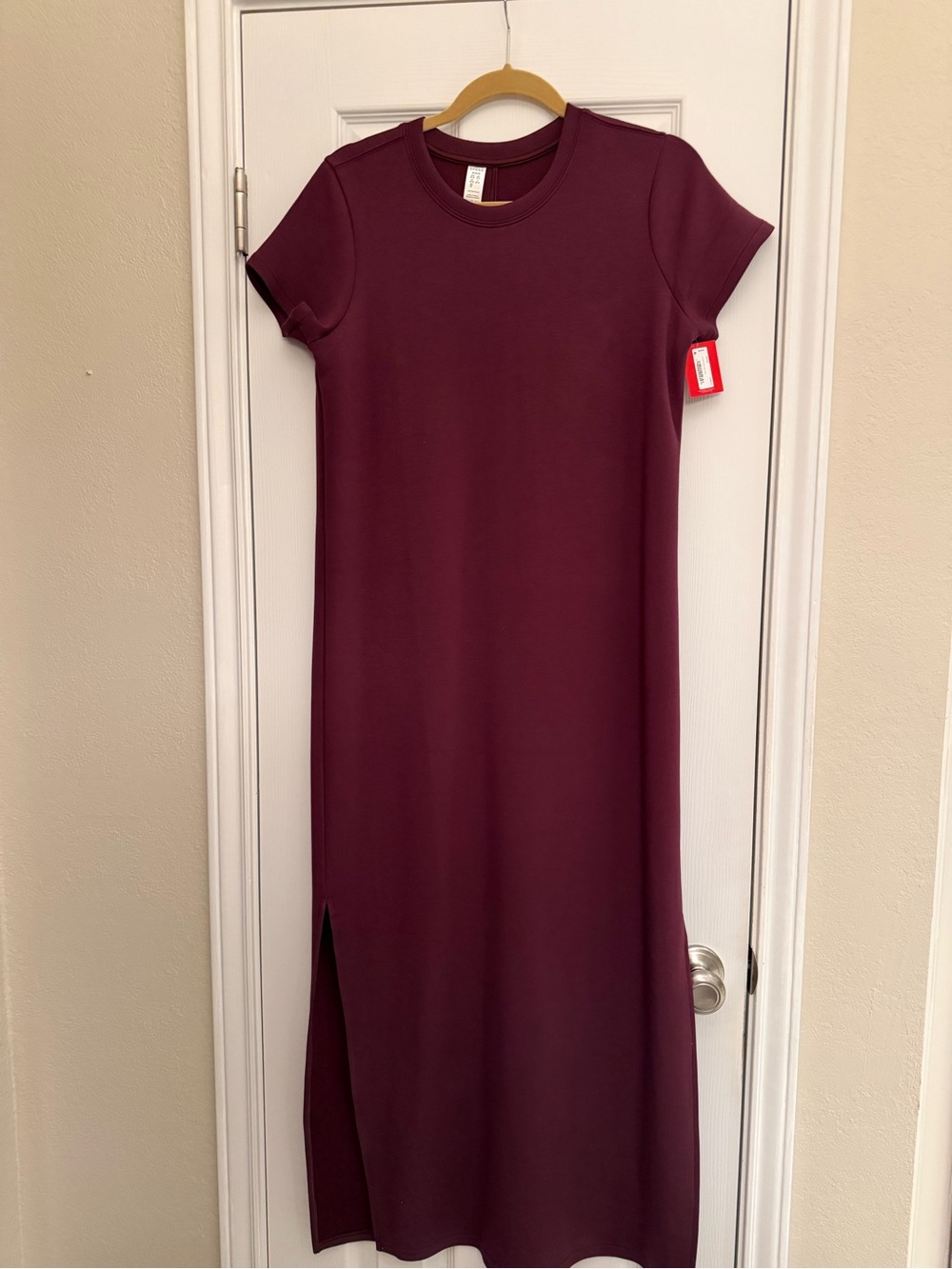 NWT SPANX Air Essentials Women’s Short Sleeve Maxi Dress in Mulberry. Size M